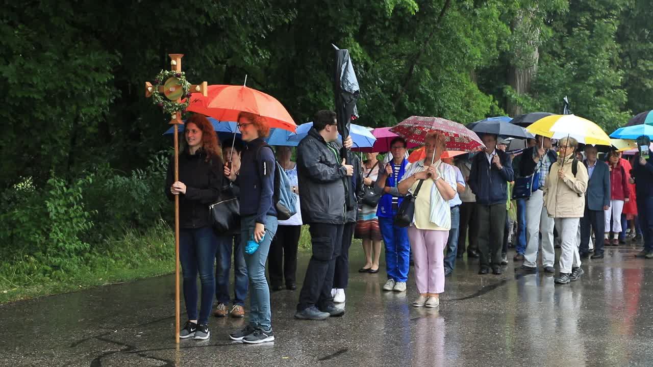 Start der Willibaldswoche: Sternwallfahrt und Frauennachmittag