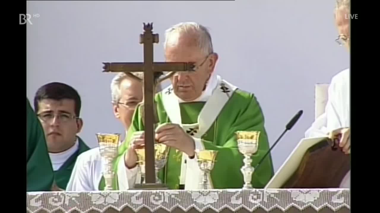 Dokumentation: Kath. Gottesdienst mit Papst Franziskus vom 12.07.2015