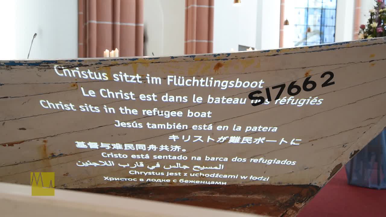 "Christus sitzt im Flüchtlingsboot"