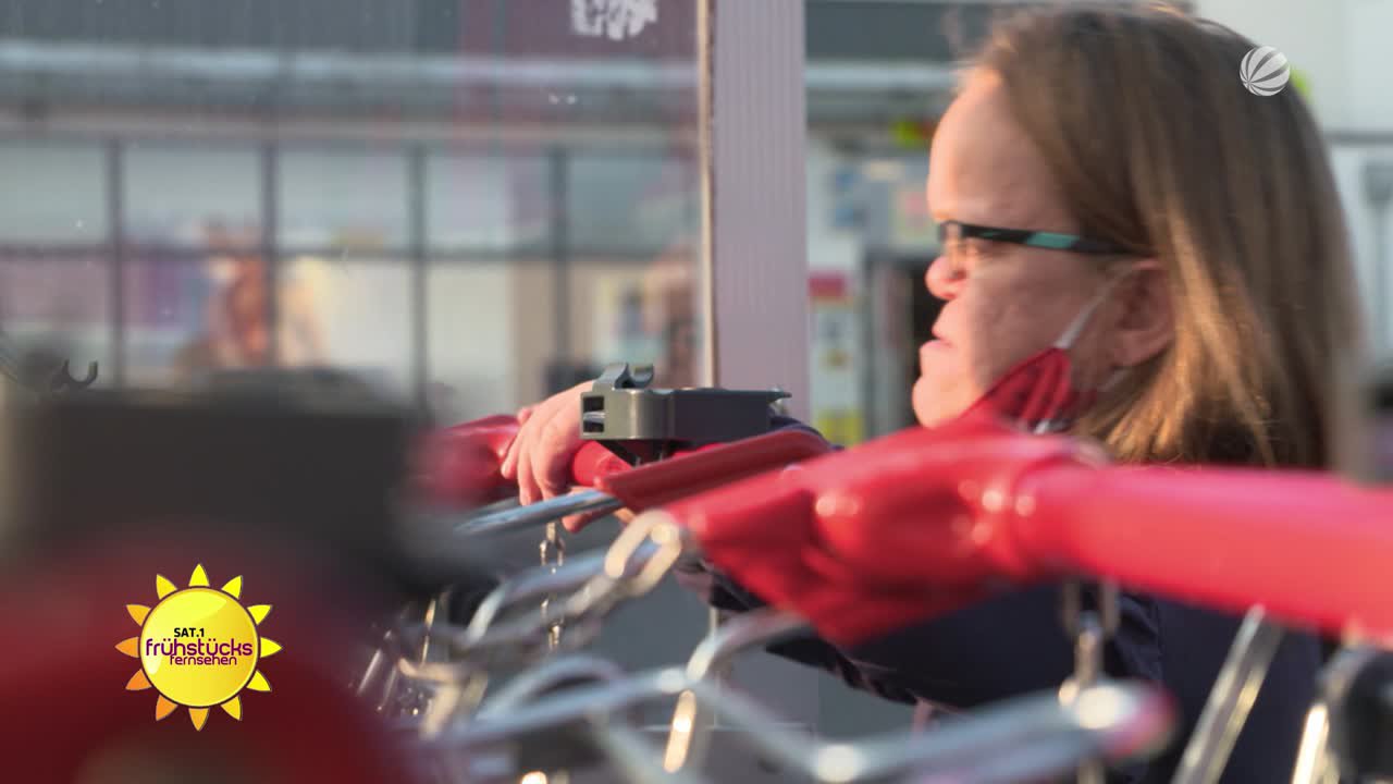 Ehrensache: Einkaufshilfe für Kleinwüchsige 