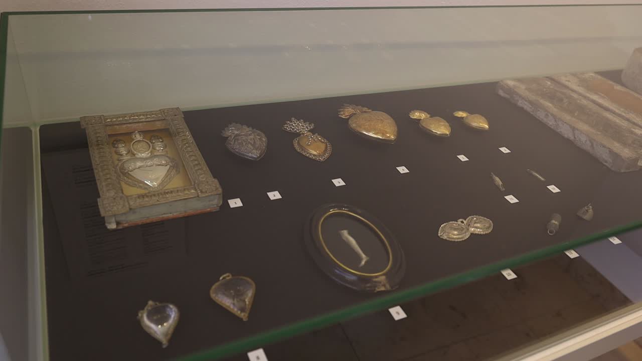Ausstellung in Neumarkt: Wunder geschehen