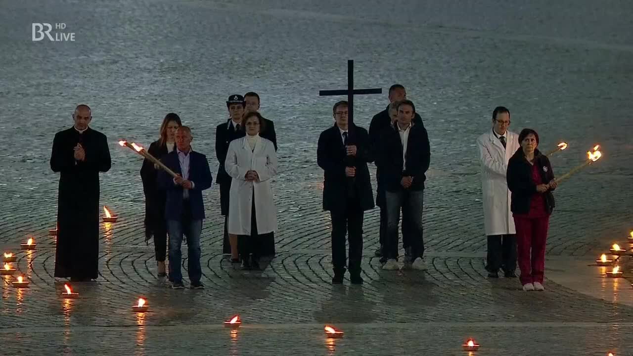 Papst Franziskus betet den Kreuzweg am 10.04.2020