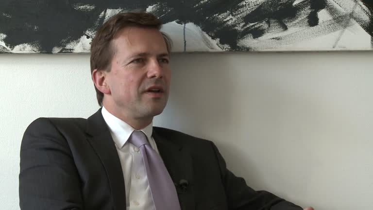 "Heeg auf dem Weg" zu Regierungssprecher Steffen Seibert