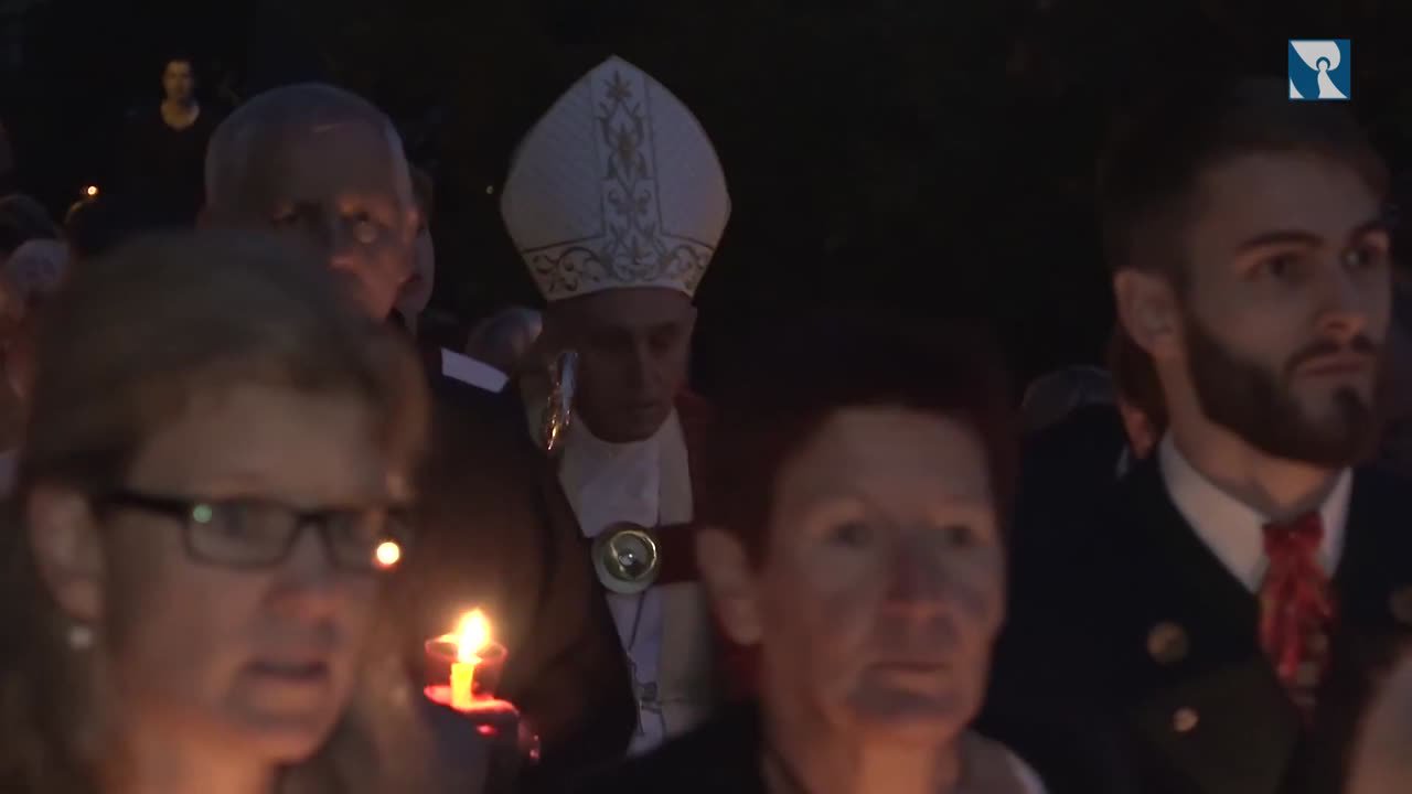 Erzbischof Gänswein enthüllt Skulptur von Benedikt XVI.