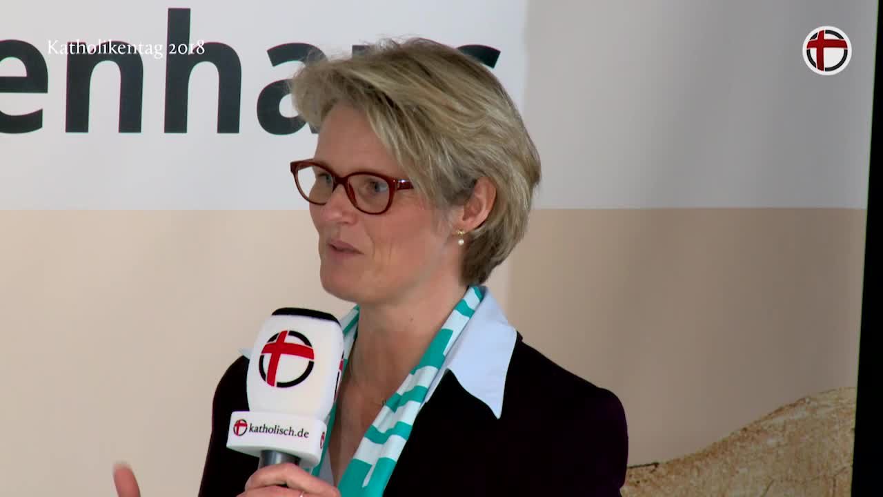 Anja Karliczek: Nicht alles, was möglich ist, ist gut