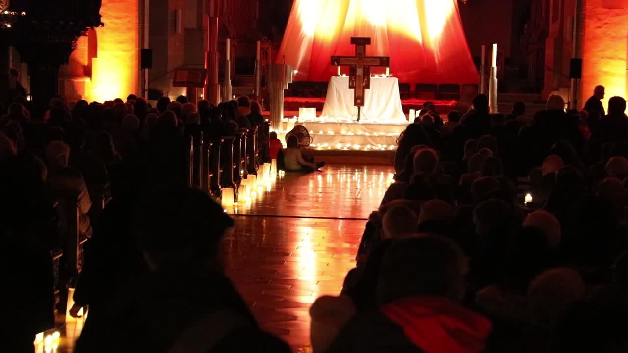 Nacht der Lichter 2019: Gebetsnacht lädt zur Begegnung mit Gott ein