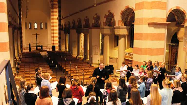 Bistum Hildesheim: „I was glad": Hildesheimer Mädchenkantorei nimmt CD auf