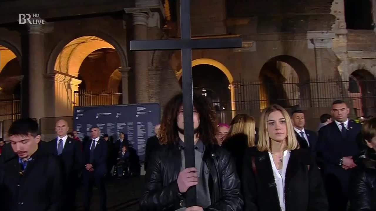 Papst Franziskus betet den Kreuzweg am 30.03.2018