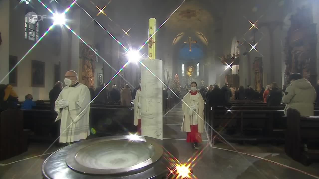 Katholischer Weihnachtsgottesdienst aus dem Dom Sankt Kilian in Würzburg