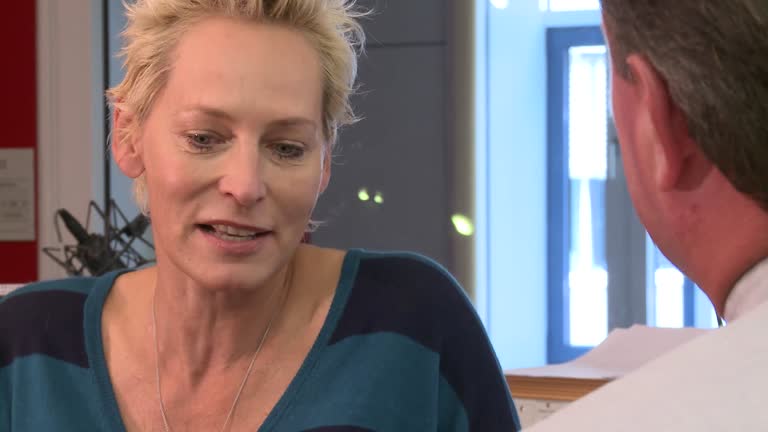 "Heeg auf dem Weg" zu Moderatorin Bärbel Schäfer