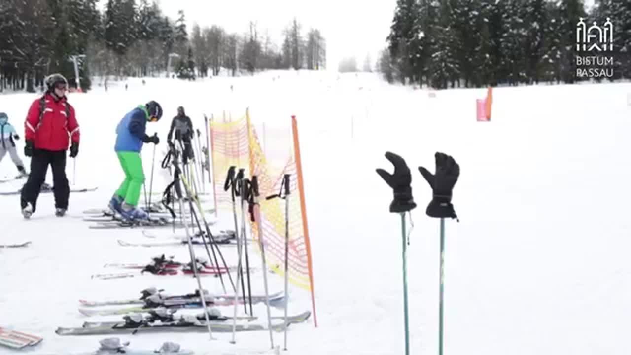 "Skifahren im Namen des Herrn"