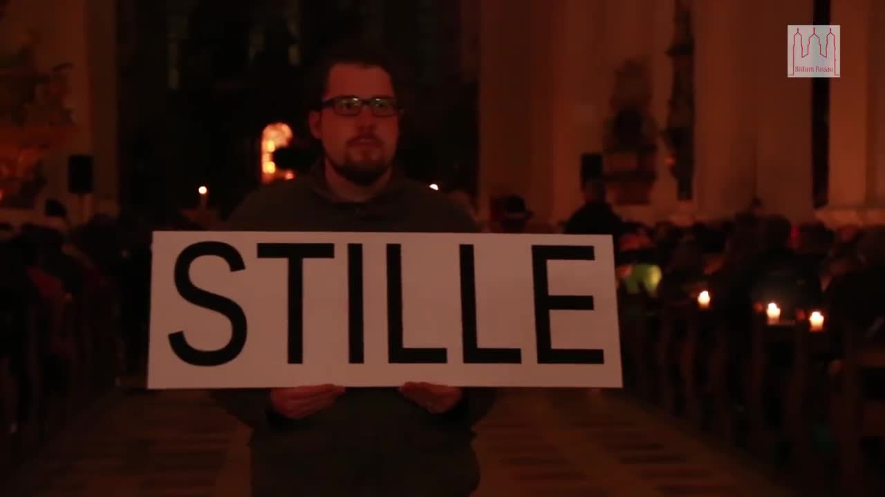 "Wir hören auf Gottes Wort"