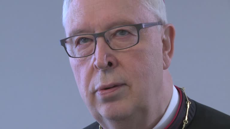 Bischof Norbert Trelle über das Thema Migration