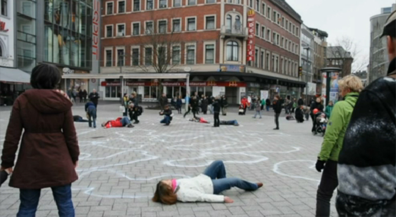 Flashmob: Alle vier Sekunden stirbt ein Mensch an Hunger! 