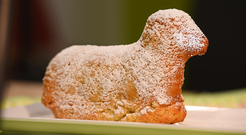 Osterlamm backen