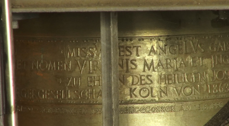 Beim Glocken-Check am Kölner Dom