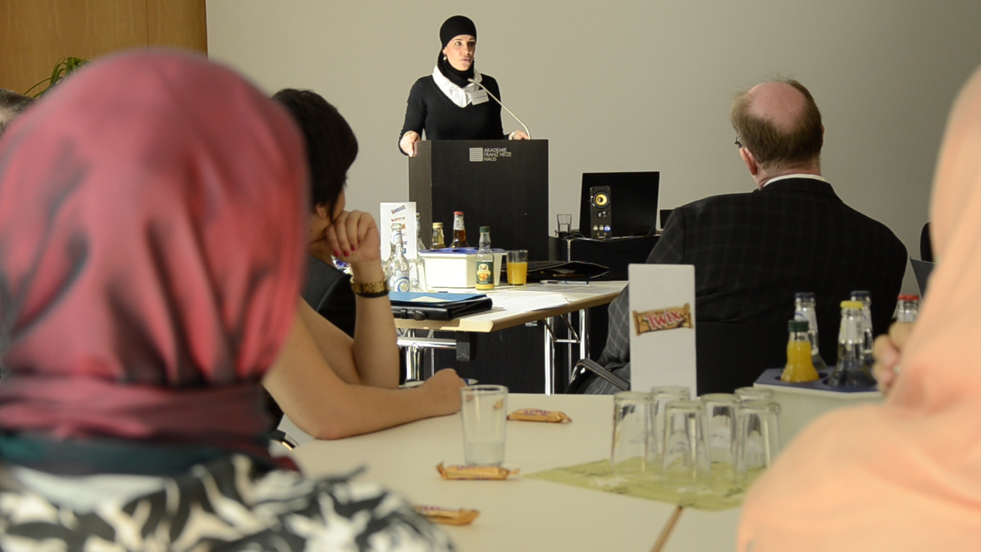 Genn: „Ohne Dialog kein Frieden“