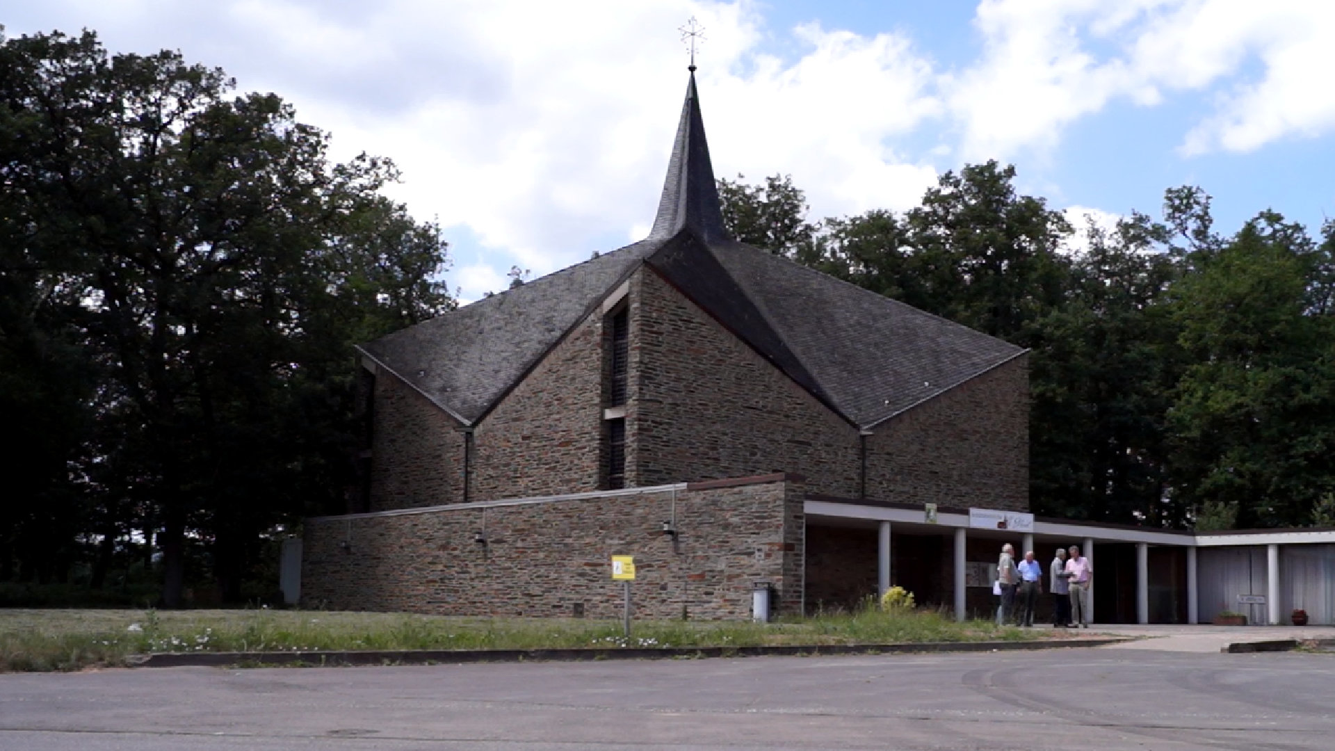 Autobahnkirche: Rastplatz für die Seele