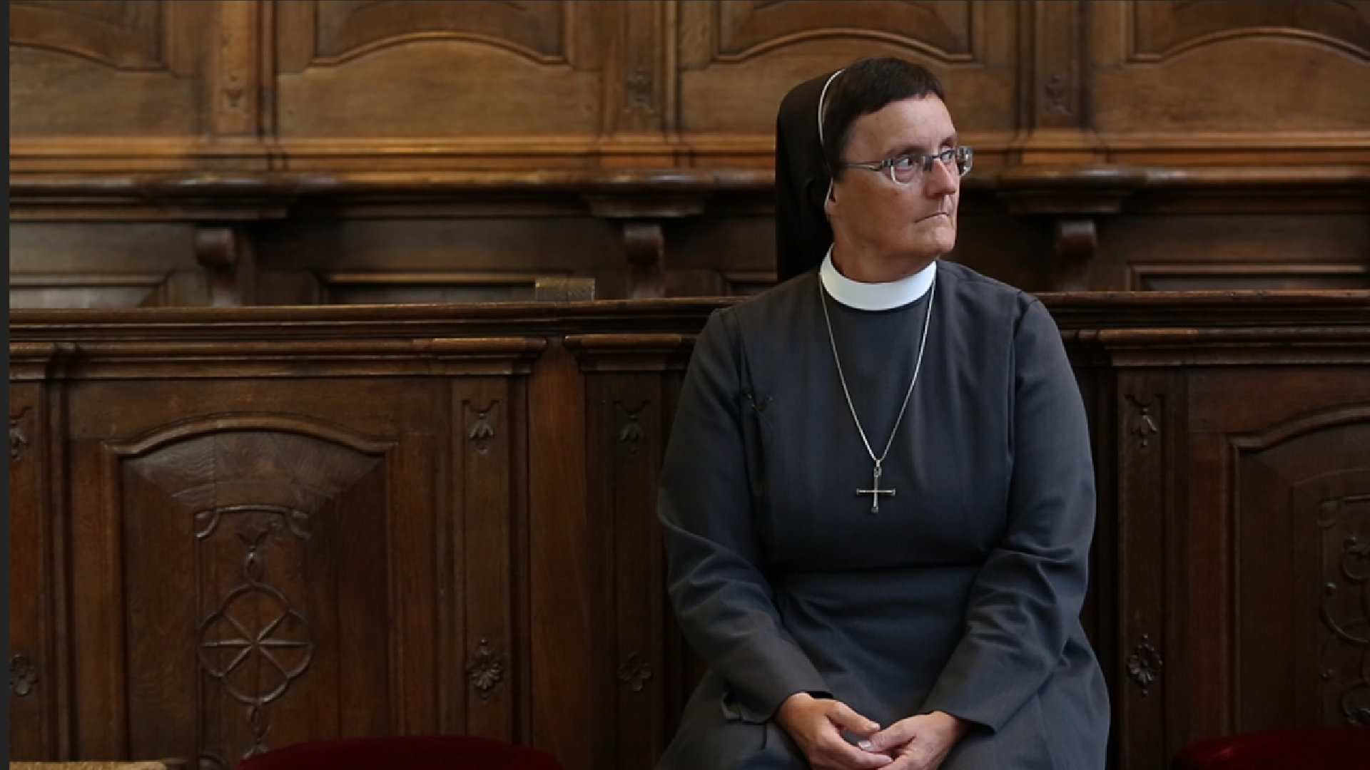 Schwester Therese allein im Kloster