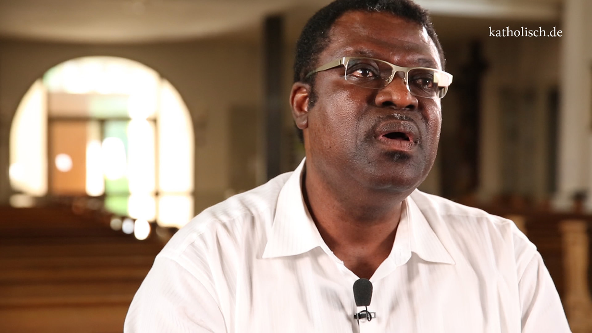 Pfarrer Patrice Koffi über Seelsorge im Internet 
