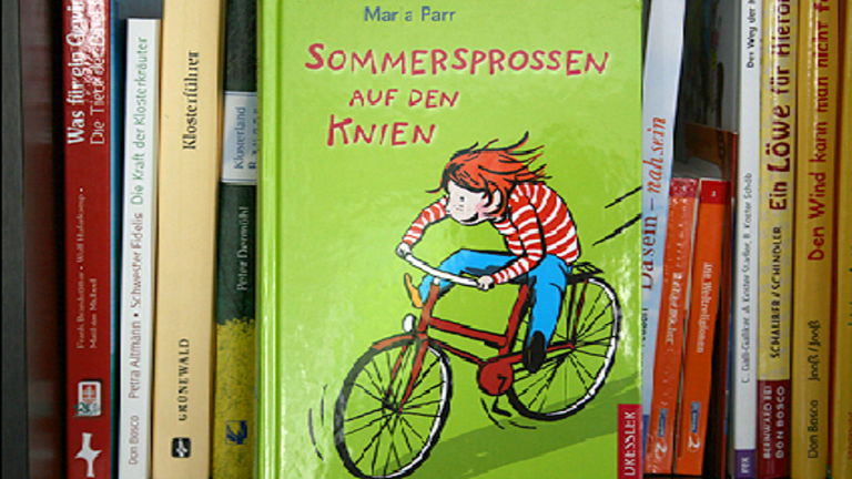 Buchtipp: Sommersprossen auf den Knien