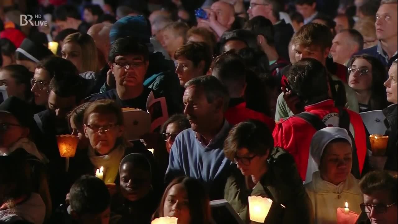 Papst Franziskus betet den Kreuzweg am 19.04.2019
