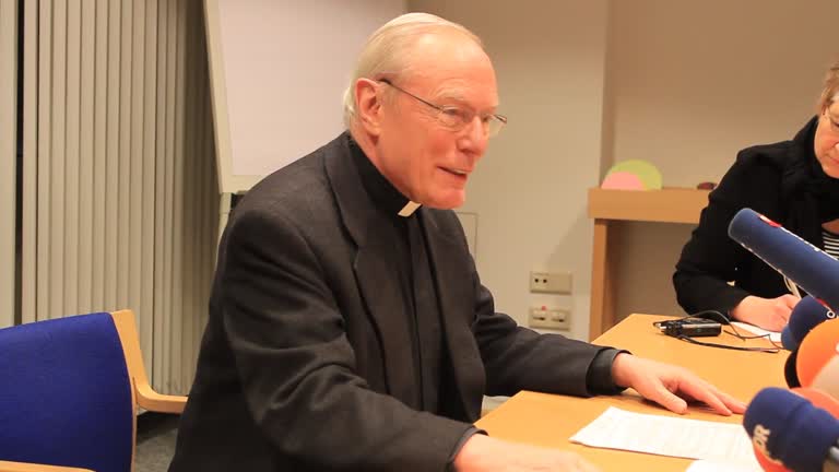 Erzbischof Thissen zum Rücktritt von Papst Benedikt XVI.