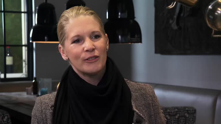 "Heeg auf dem Weg" zu Cornelia Poletto