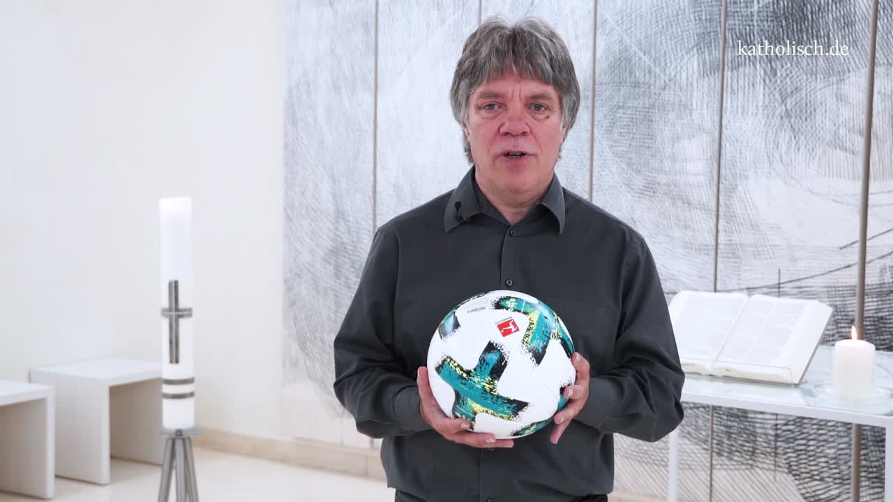 Ein Fußball-Pfarrer betet: Gott, gebe mir Gelassenheit!