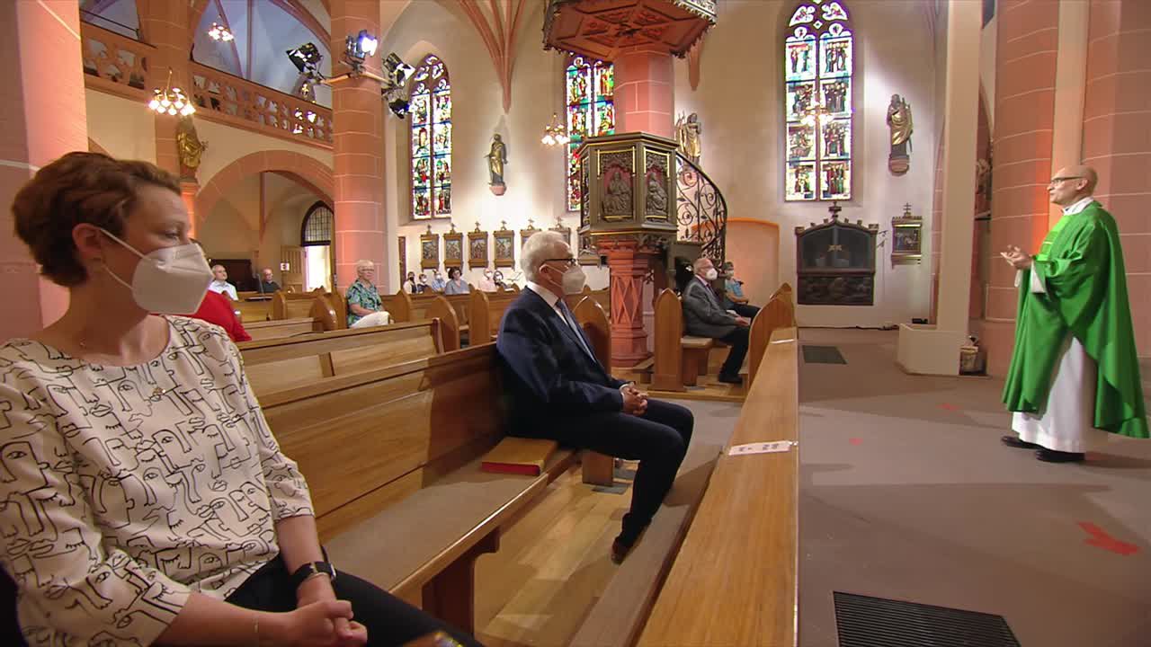 Katholischer Gottesdienst aus der Kirche Sankt Martin in Oestrich im Rheingau