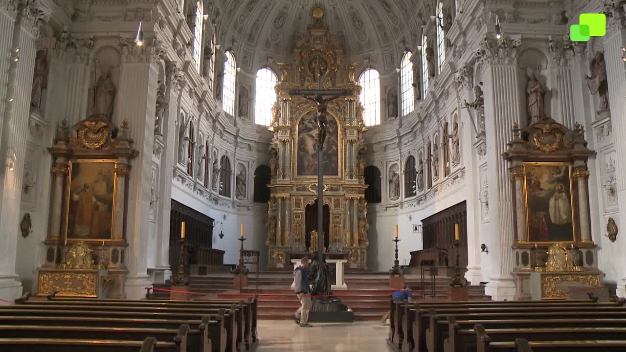 Neues Kreuz für Sankt Michael in München - corpus christi von Giambologna 