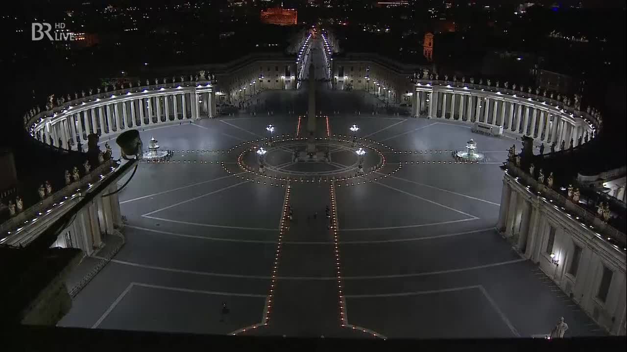 Papst Franziskus betet den Kreuzweg am 02.04.2021