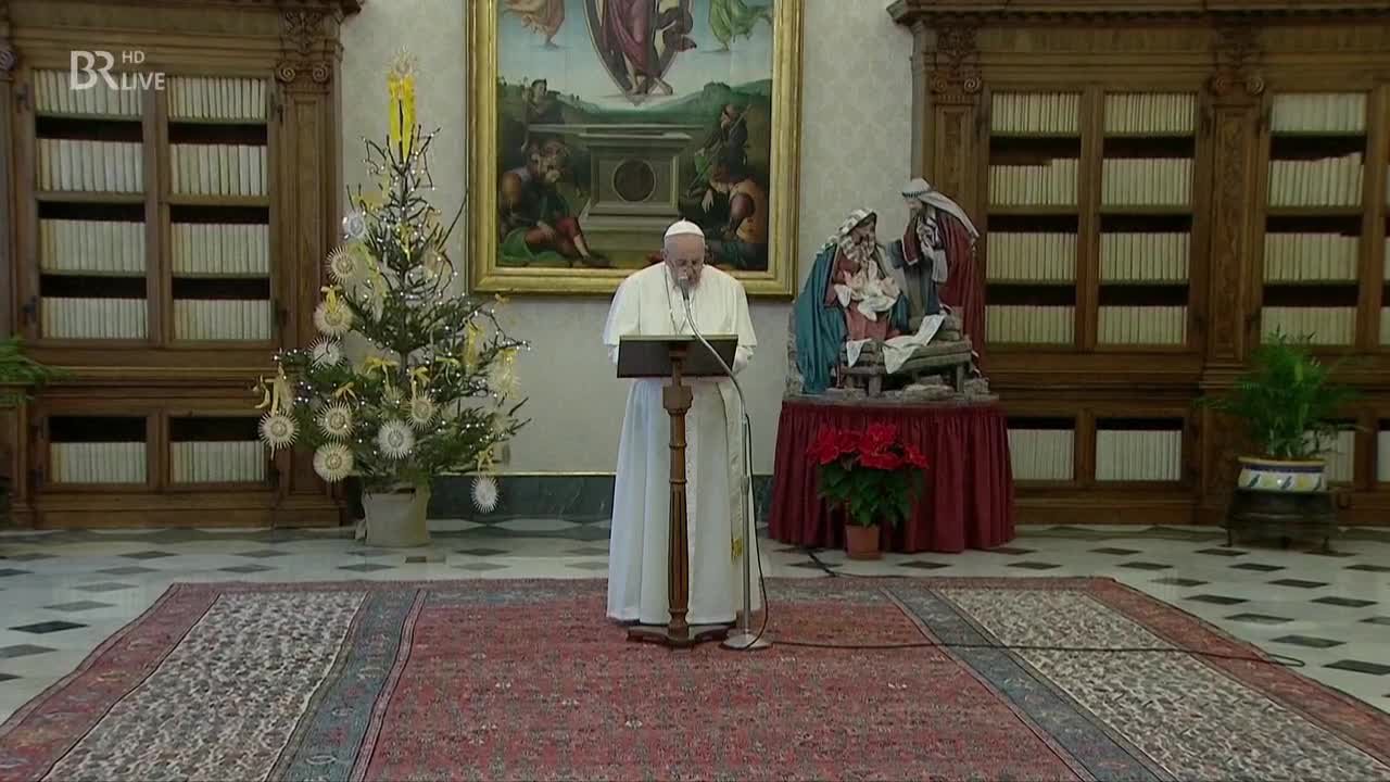 Papst Franziskus betet den Angelus am 01.01.2021